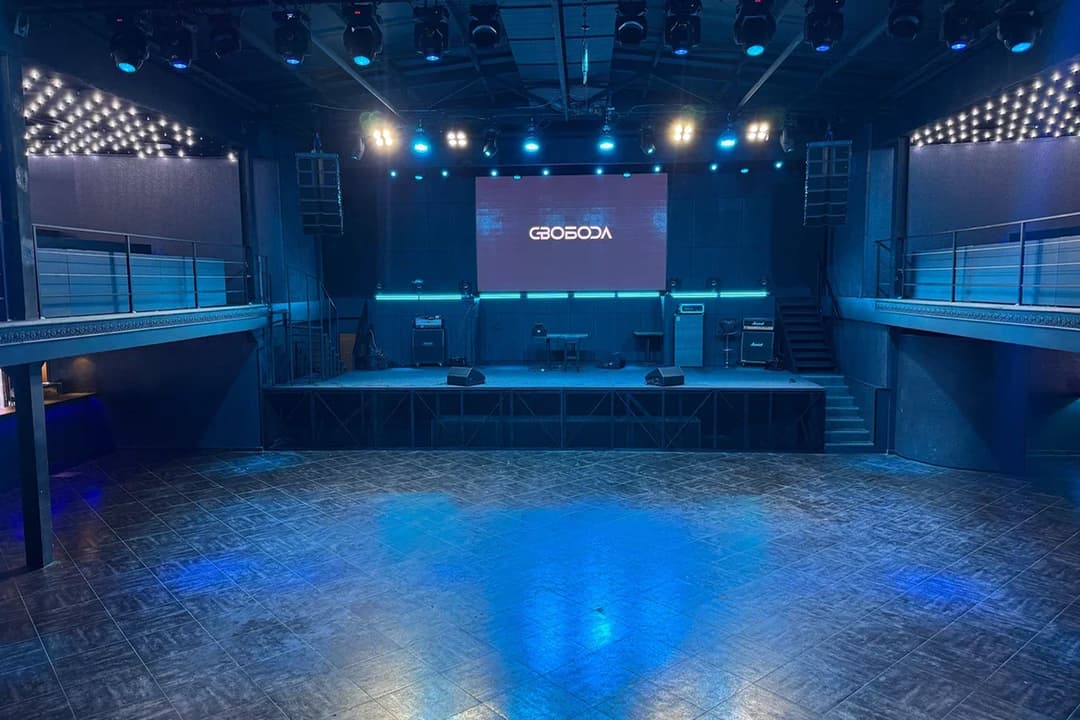 svoboda place 012