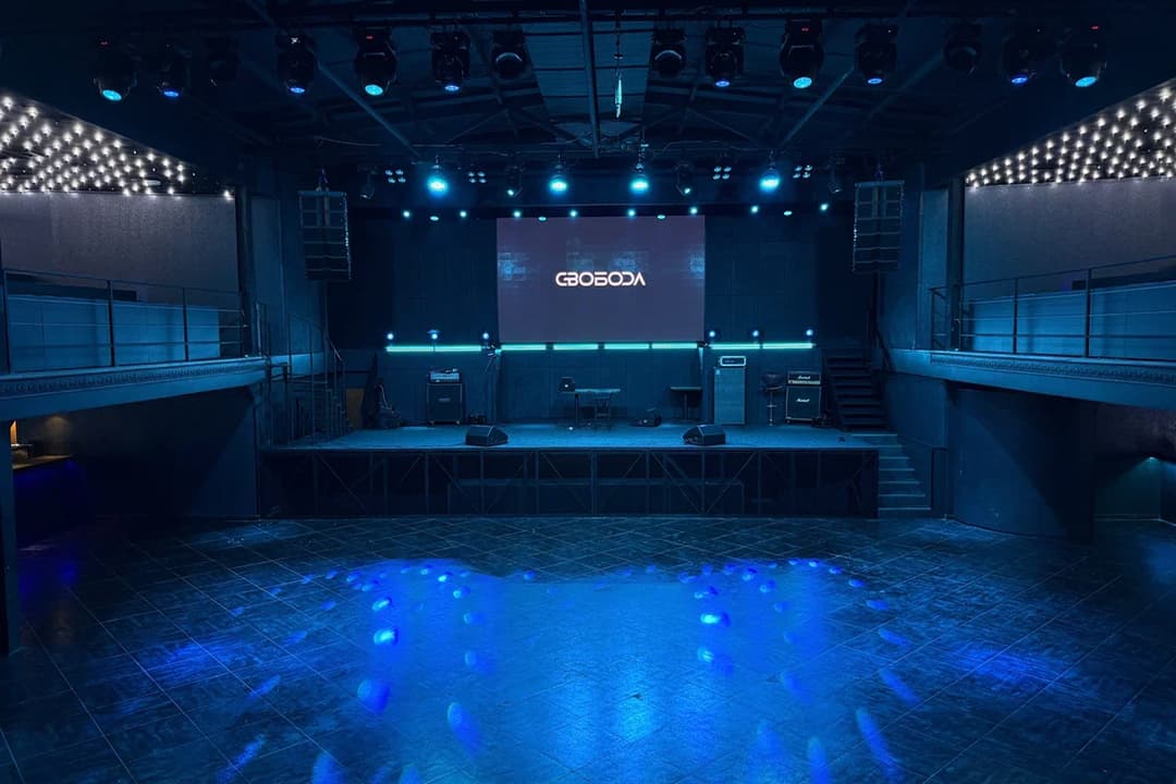 svoboda place 014