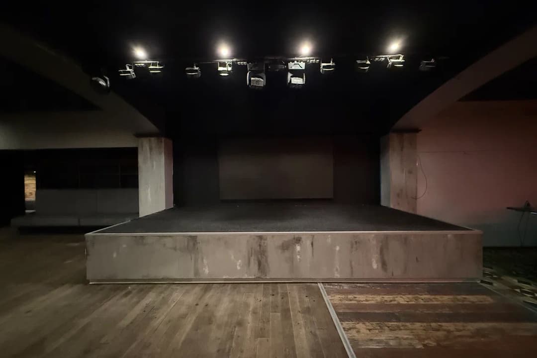 svoboda place 021